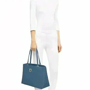 FURLA BELVEDERE 100% Leather Tote M in Blue Barely Used | MSRP $378 | free gift!